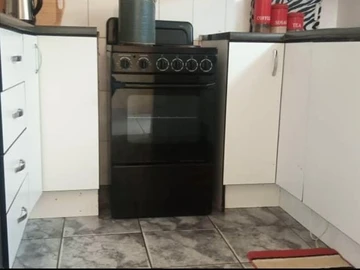 2 Bedroom Flat & Apartment