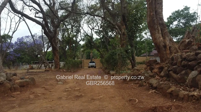 Property ideal for redevelopment on 1.65Ha along Windmill lane, Quinington (Sole Mandate)