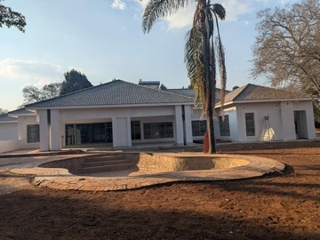 5 Bedroom House