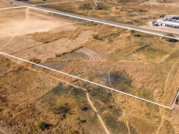 Commercial & Industrial Land