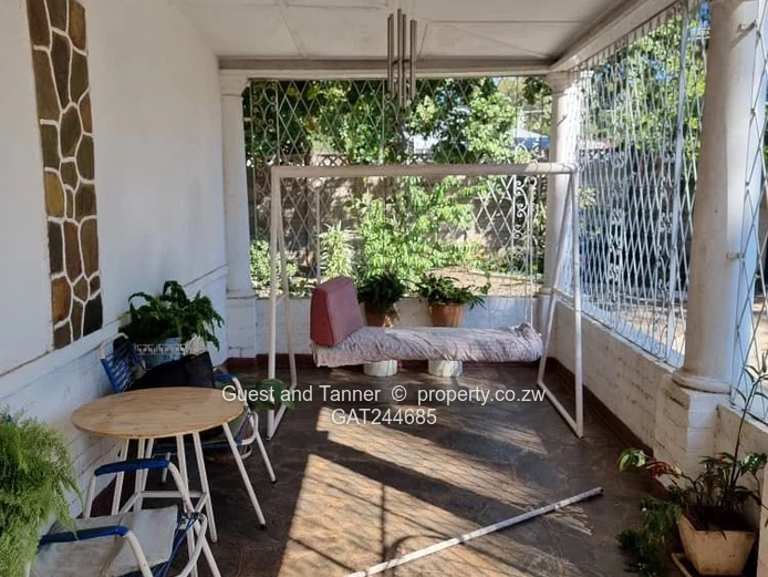 Bulawayo CBD Property - 2 Bedroom House for Sale in Parkview