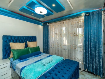 3 Bedroom Flat & Apartment