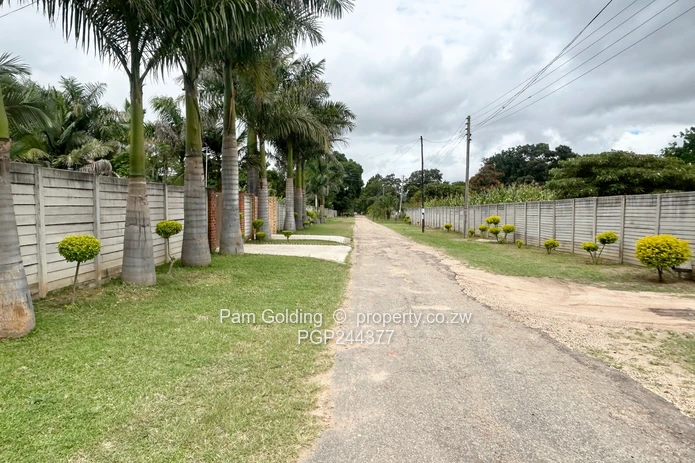 Vacant Residential Stand in Hatfield