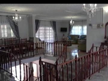 6 Bedroom House