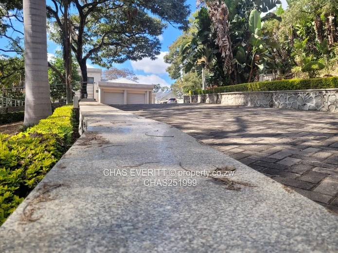 Umwinsidale 8 bed House for sale