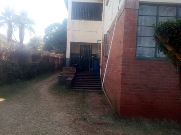 2 Bedroom Flat & Apartment