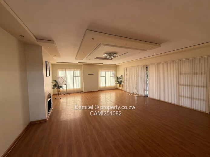 Borrowdale Brooke: Double-Storey 6-Bed on 4000m² (Borehole)