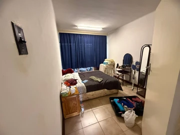 2 Bedroom Flat & Apartment
