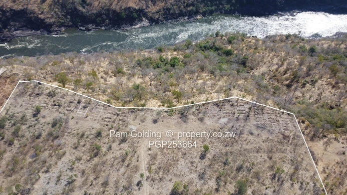 40,000 SQM of raw, breathtaking beauty overlooking the mighty Zambezi Gorge ! 