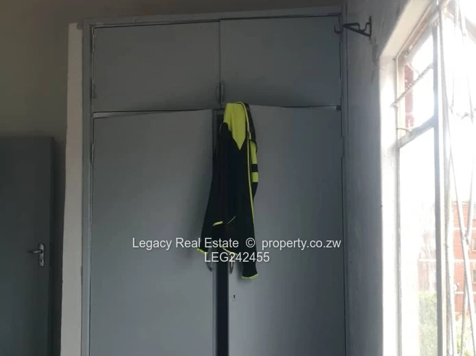 Willowvale 2-Bedroom Flat for Sale (3rd Floor)