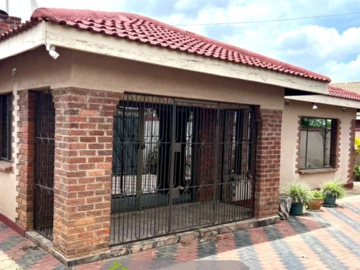 Move-In Ready! Secure This Tynwald Home for Just $120K 