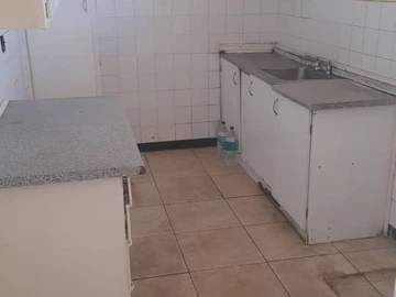 2 Bedroom Flat & Apartment