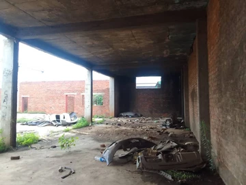 Commercial & Industrial Land