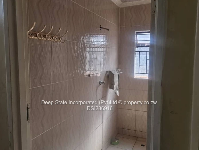 Chitungwiza house for sale 