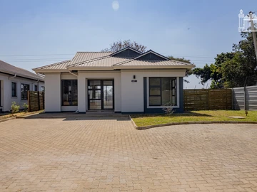 3 Bedroom Garden Flat