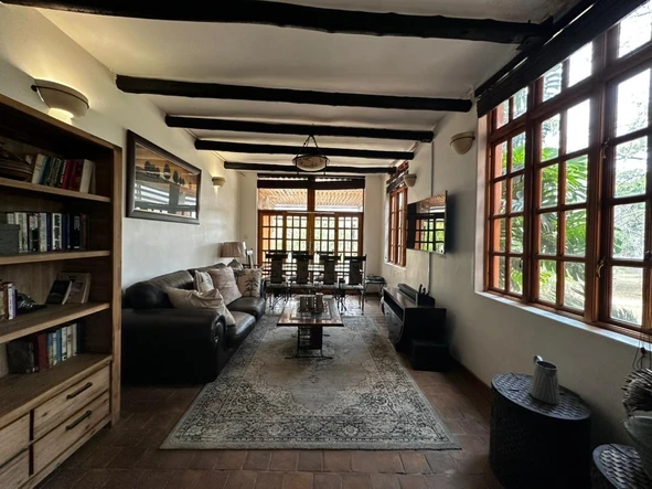 5 Bedroom Farm & Agricultural Land