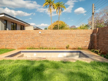 3 Bedroom Garden Flat