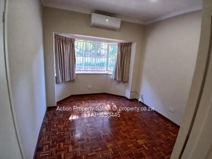 Very Neat Family Home To Rent! 