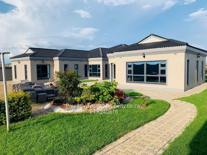 Stunning Family House in Sandton, Mt Hampden For Sale