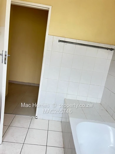 3-Bedroom Villa For Sale – Coronation Avenue