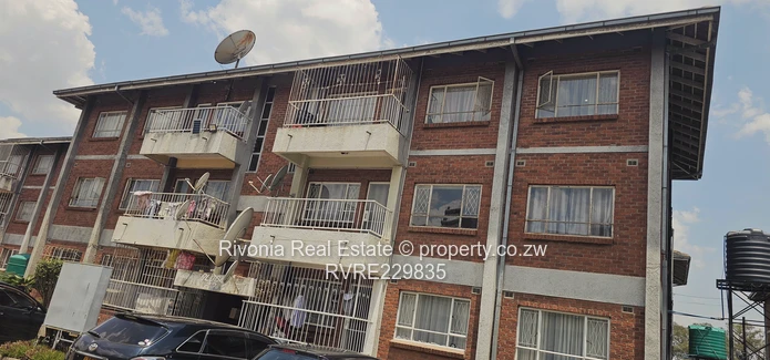 Secure  2-Bed Flat in Eastlea with Veranda & Borehole