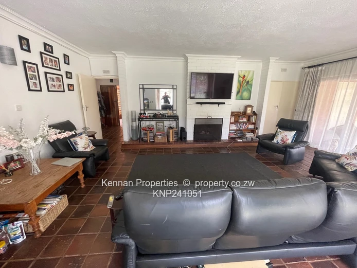 Solid & Spacious 4 Bed Home On  Woodholme Rd  (Sole Mandate)