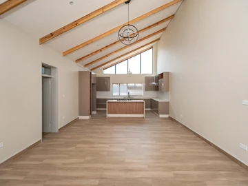 3 Bedroom Flat & Apartment