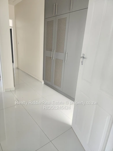 Emerald Hill: New 3-Bed Townhouse Complex w/ Borehole