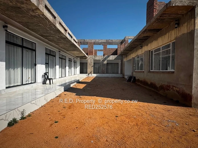 Bedsitter to Let In Parklands (Ladies Only)
