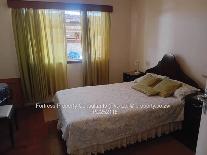 Spacious 3-Bed Home on 9 136m² with Massive Re-Development Potential