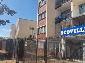 2 Bedroom Flat & Apartment