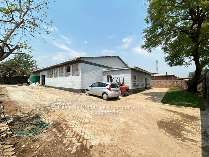  Prime Commercial Warehouse For Sale | Thorngrove, Bulawayo