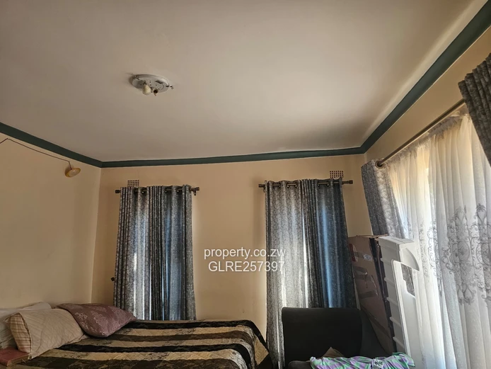 Bright 3-Bed Bluff Hill Home - Modern Kitchen & Borehole