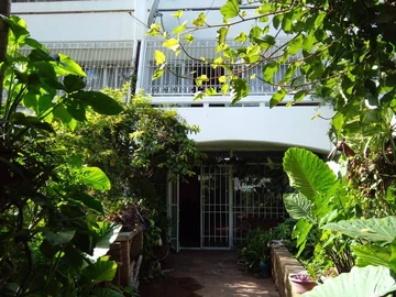 3 Bedroom Flat & Apartment