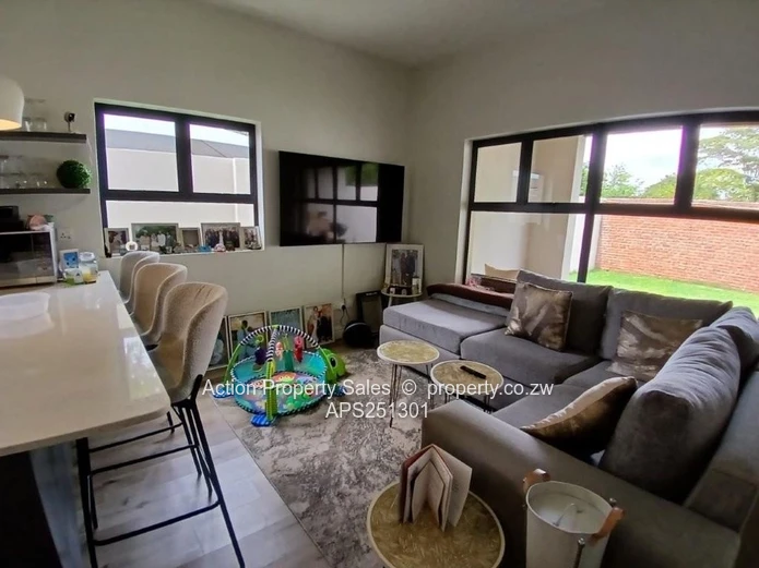 2 Bed Garden Flat For Rent In Avondale! 