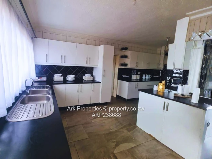 Luxury 5 Bedroomed House With Cottage For Sale In Belvedere West