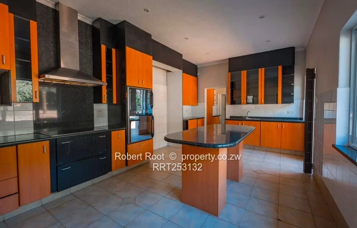 4 bed family home in Glen Lorne