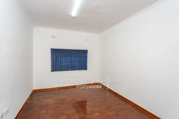Commercial Property For Rent in Avondale
