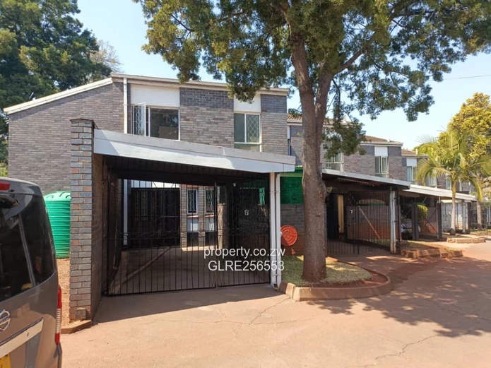 Avondale 2-Bed Townhouse - Garden, Carport & Tank