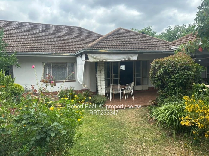 3 bed flat in Mount Pleasant