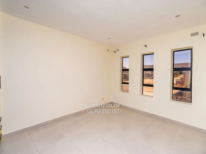 Modern 3-Bed Flat in Greendale - Borehole & Carport