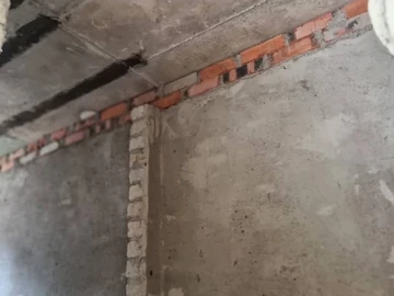 5 Bedroom Flat & Apartment