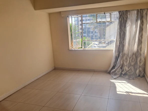 3 Bedroom Flat & Apartment