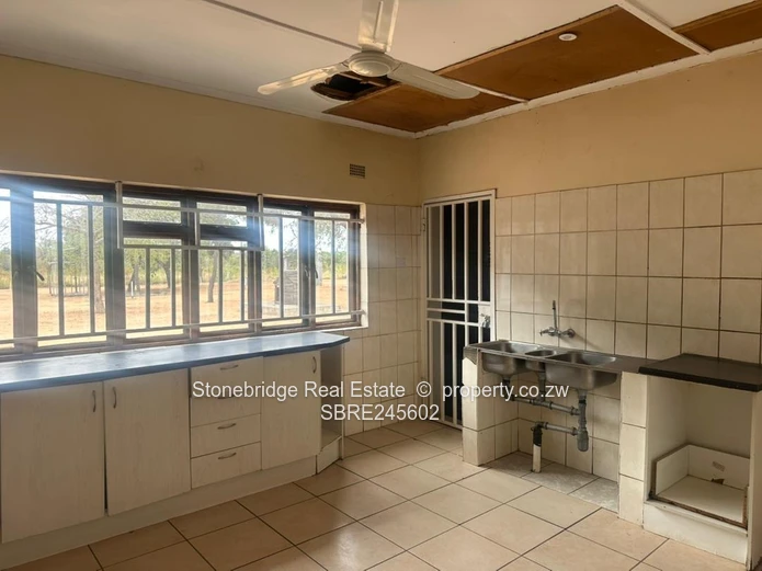 4.5 Hectare property with 5 Bedroomed House in Norwood for sale