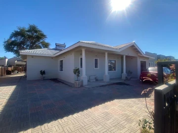 5 Bedroom House