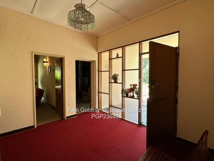 Solid Family Comfort In The Heart Of Hillside.