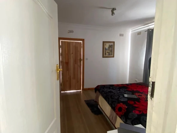 9 Bedroom House