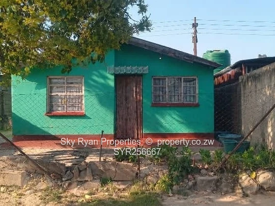 House For Sale In Zengeza Chitungwiza 