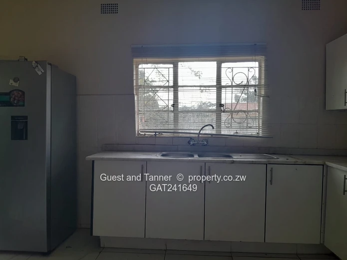 3 Bed House For Rent in Waterfalls