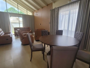 3 Bedroom Flat & Apartment